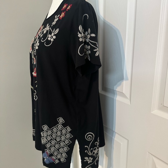 Johnny Was Embroidered Tunic Top - Picture 10 of 12